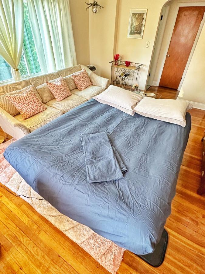 Cozy, Private Loft 15 Min Away From Downtown Detroit Lägenhet Grosse Pointe Park Exteriör bild